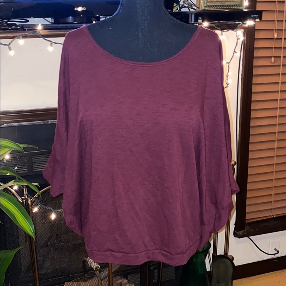 FREE PEOPLE KEY HOLE BACK TEE